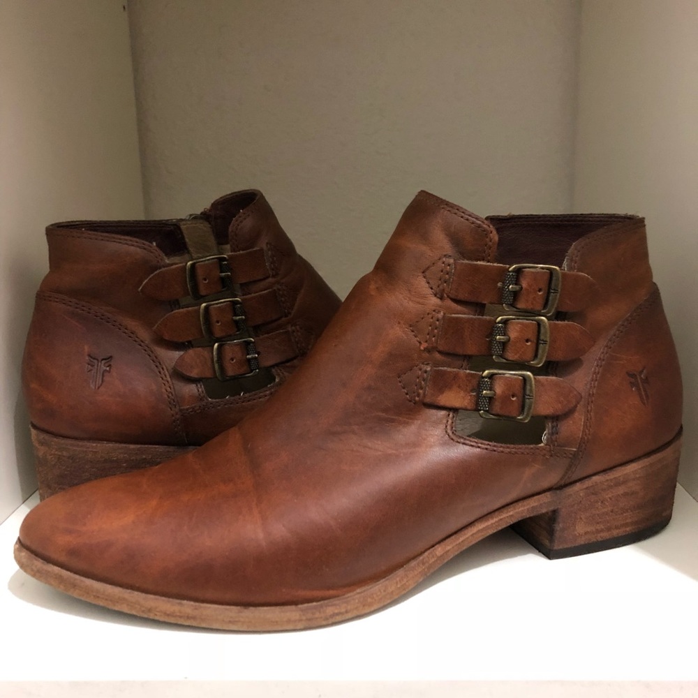 Frye “Ray” Booties in Cognac. Size 10.
